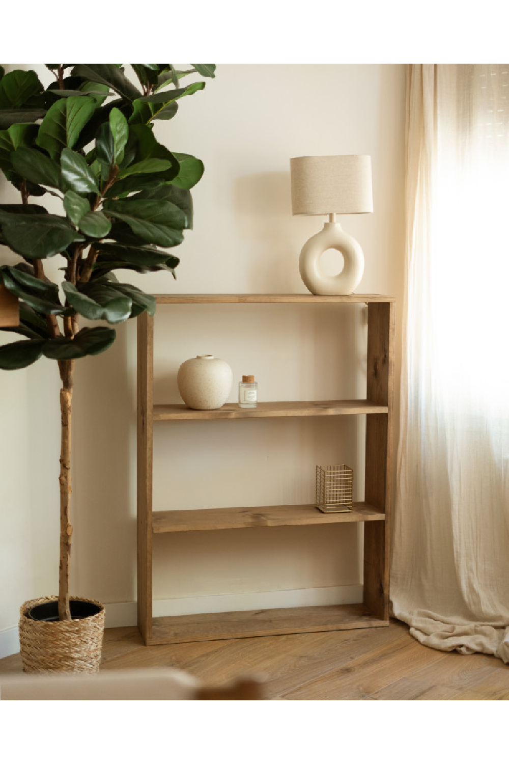 Spruce Wood Nordic Shelf | Decowood Saura | OROA.com