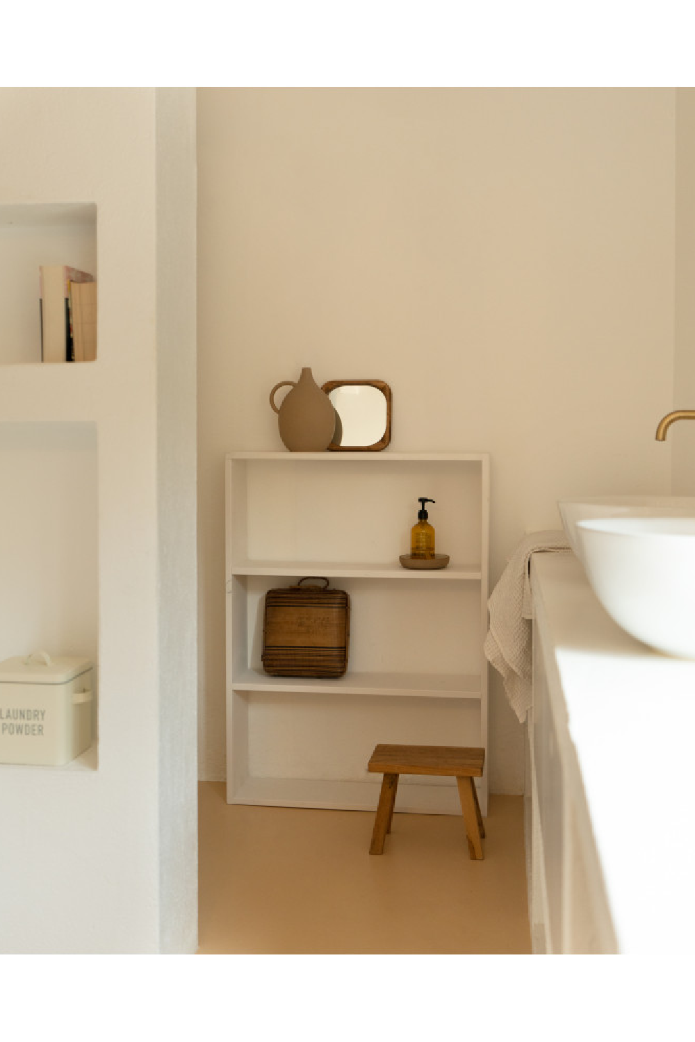 Spruce Wood Nordic Shelf | Decowood Saura | OROA.com