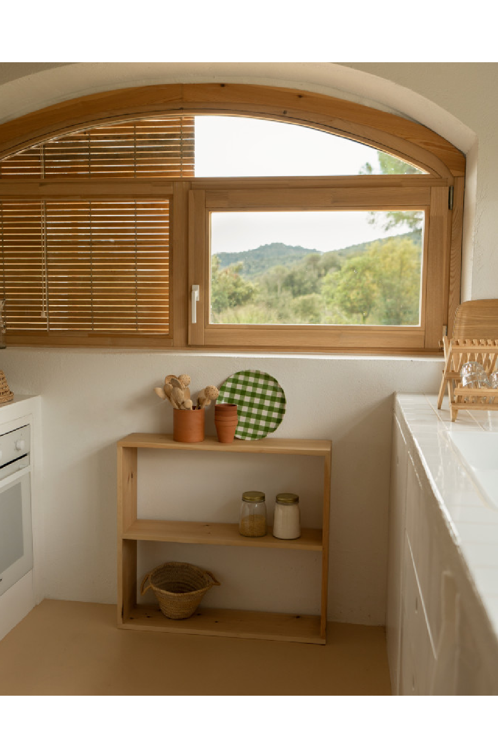 Spruce Wood Nordic Shelf | Decowood Saura | OROA.com