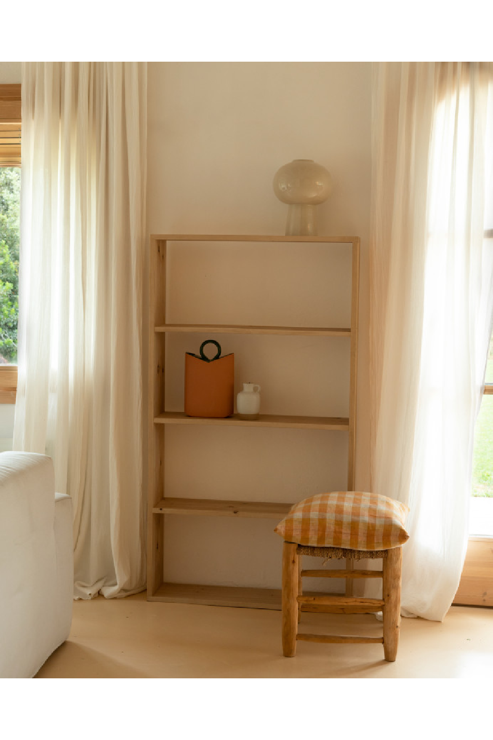 Spruce Wood Nordic Shelf | Decowood Saura | OROA.com