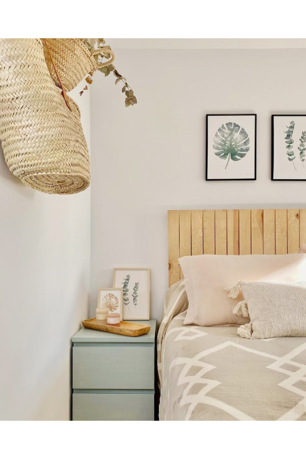 Vertical Slatted Headboard | Decowood Cairo | Oroa.com