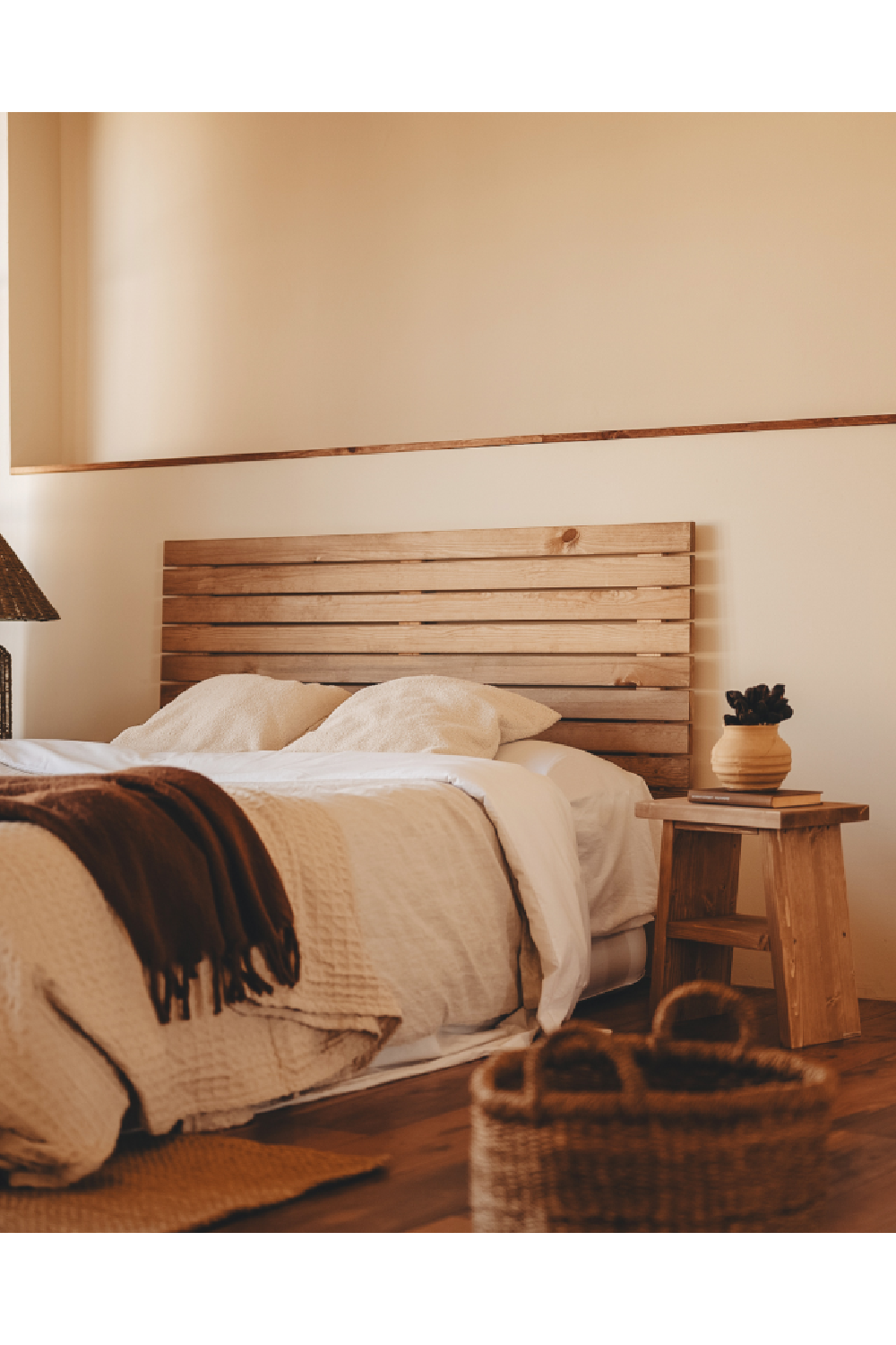 Horizontal Slatted Headboard | Decowood Cairo | Oroa.com