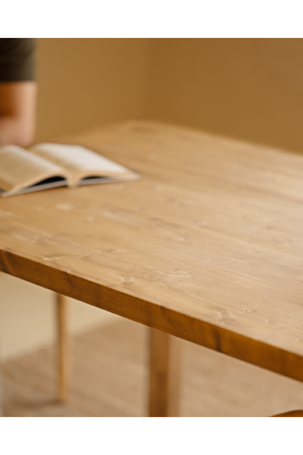 Scandinavian Style Dining Table | Decowood Cairo | Oroa.com