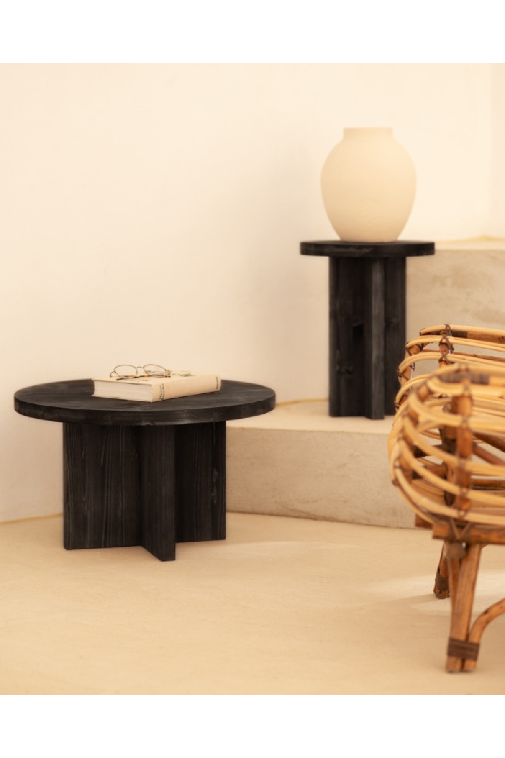 Round Coffee Table | Decowood Tokyo | Oroa.com