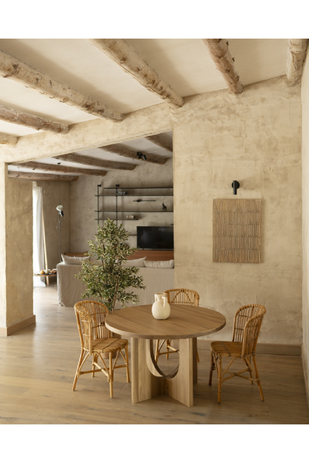 Varnished Poplar Round Dining Table | Decowood Lua | Oroa.com