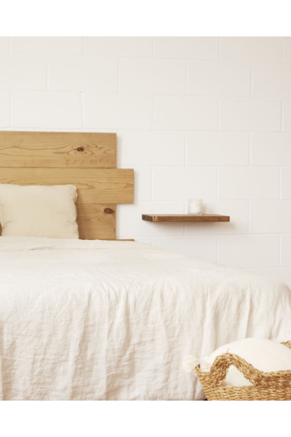 Solid Pine Floating Shelf Nightstands (2) | Decowood Hak | Oroa.com