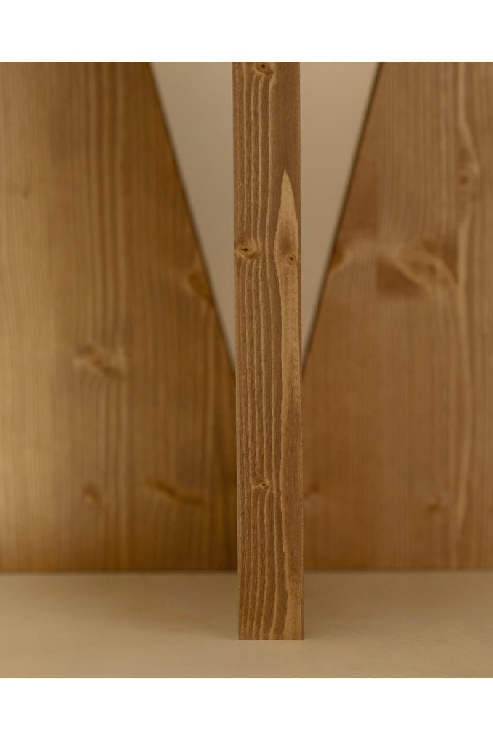 Round Nordic Nightstand | Decowood Vega | OROA.com