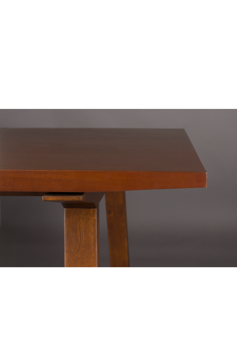Walnut Veneer Dining Table | Dutchbone Adamello | OROA.com