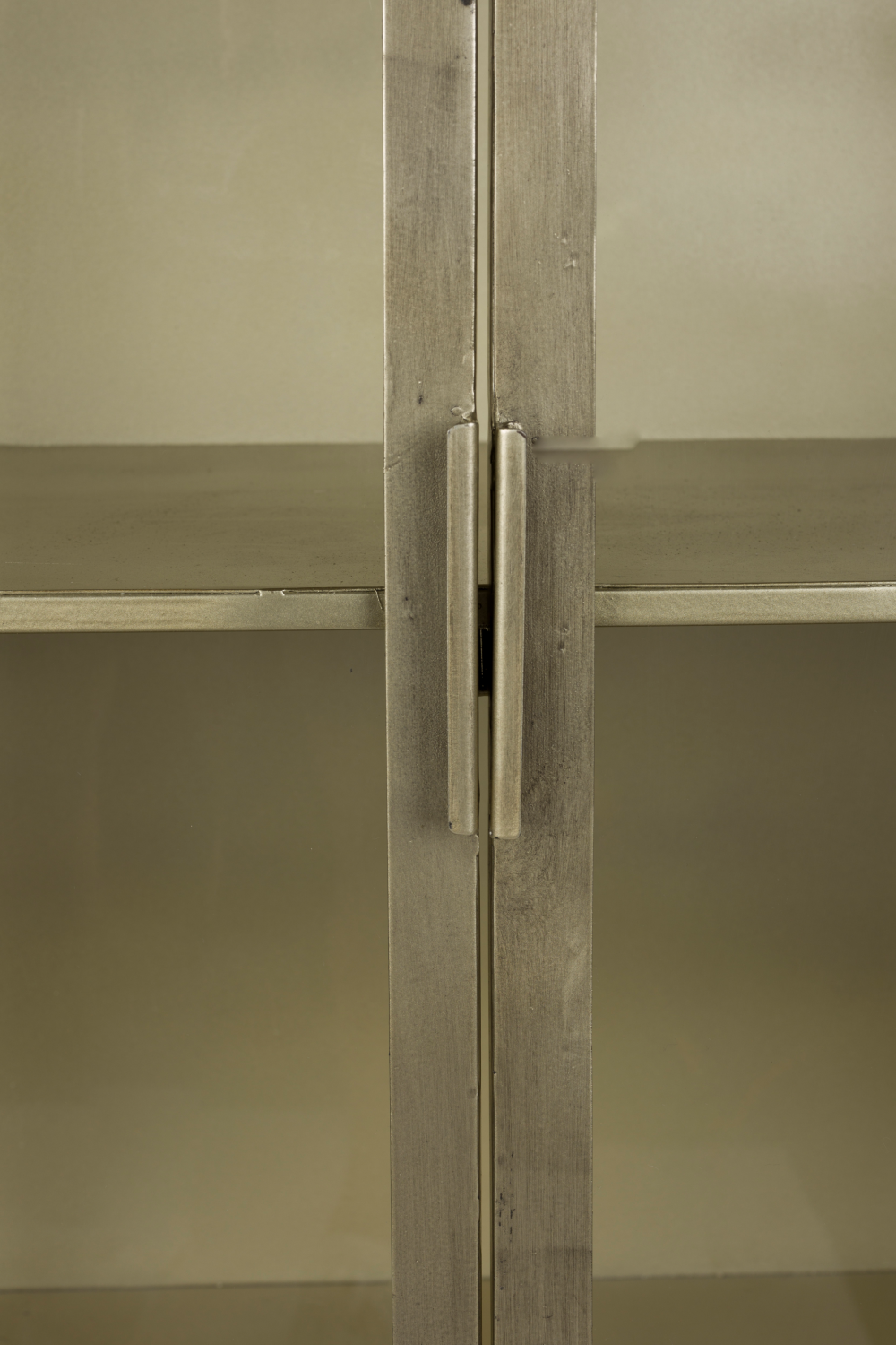 Gold Display Cabinet | Dutchbone Monviso | OROA.com