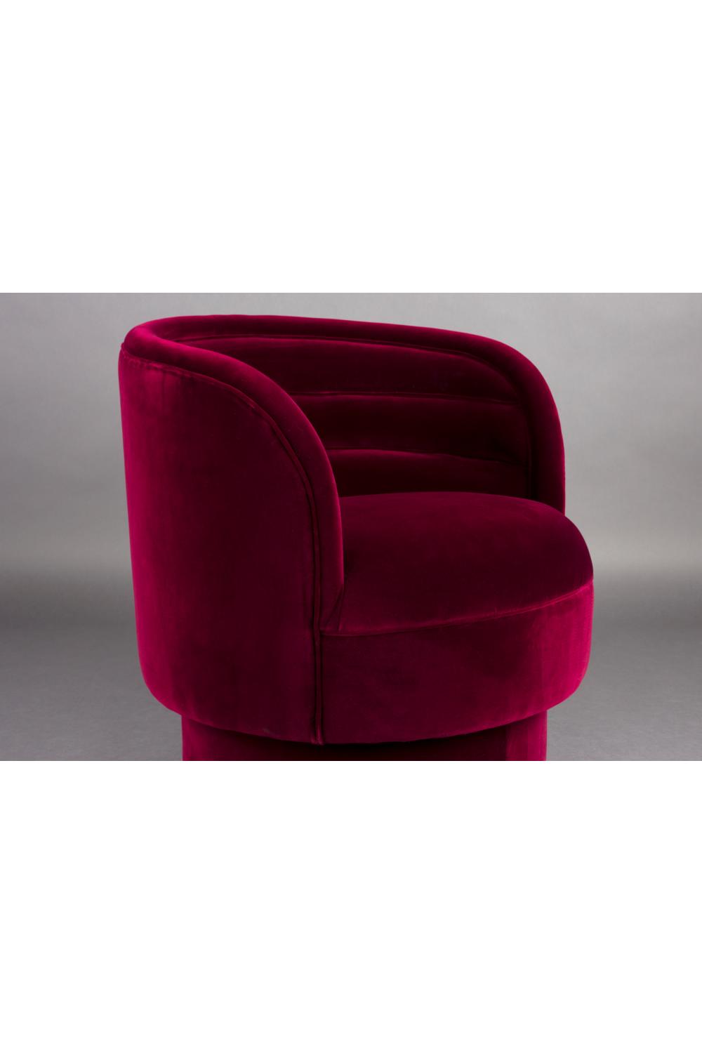 Red Velvet Swivel Lounge Chair | Oroa.com