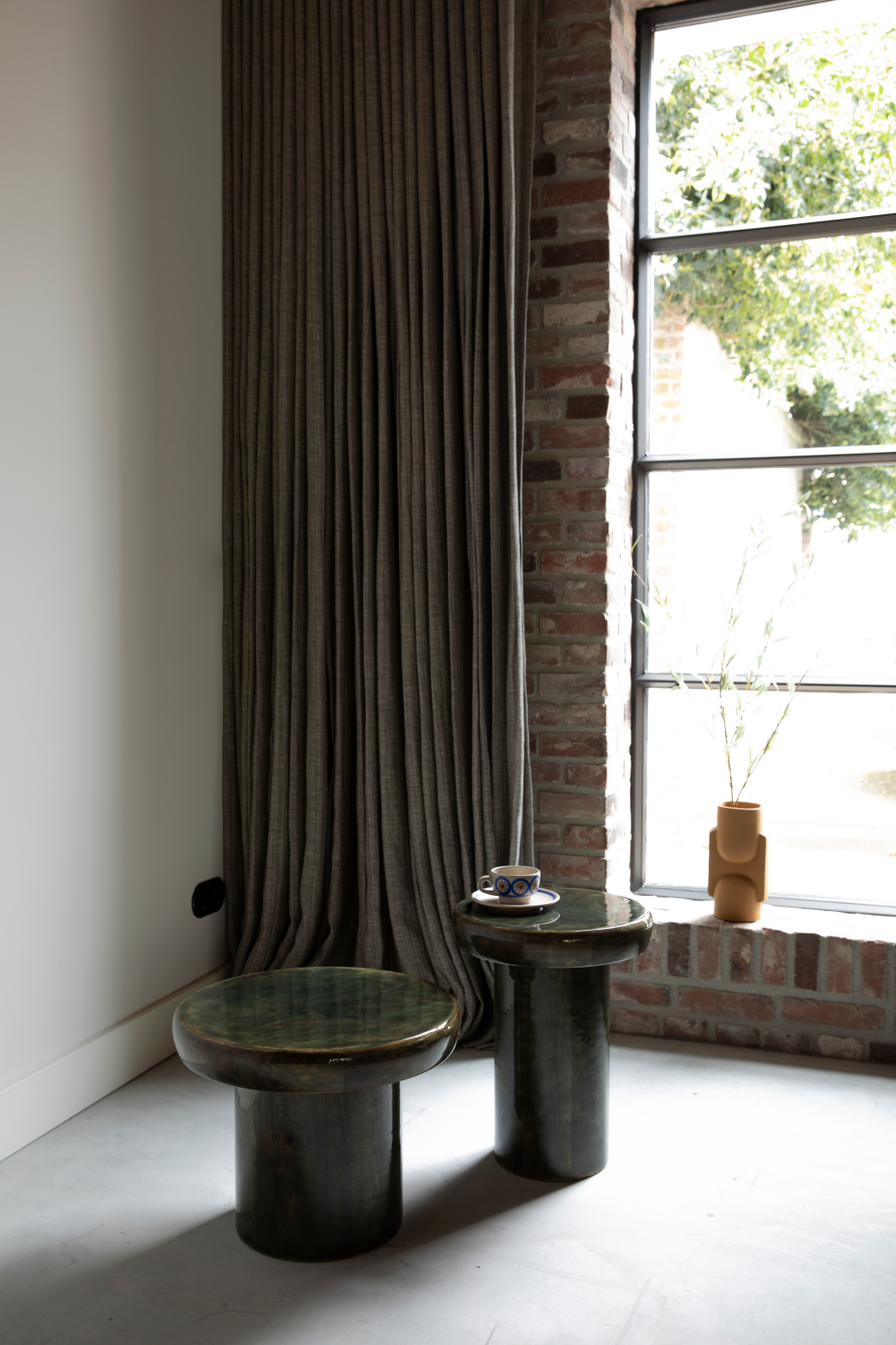 Mushroom Inspired Side Table S | Oroa.com