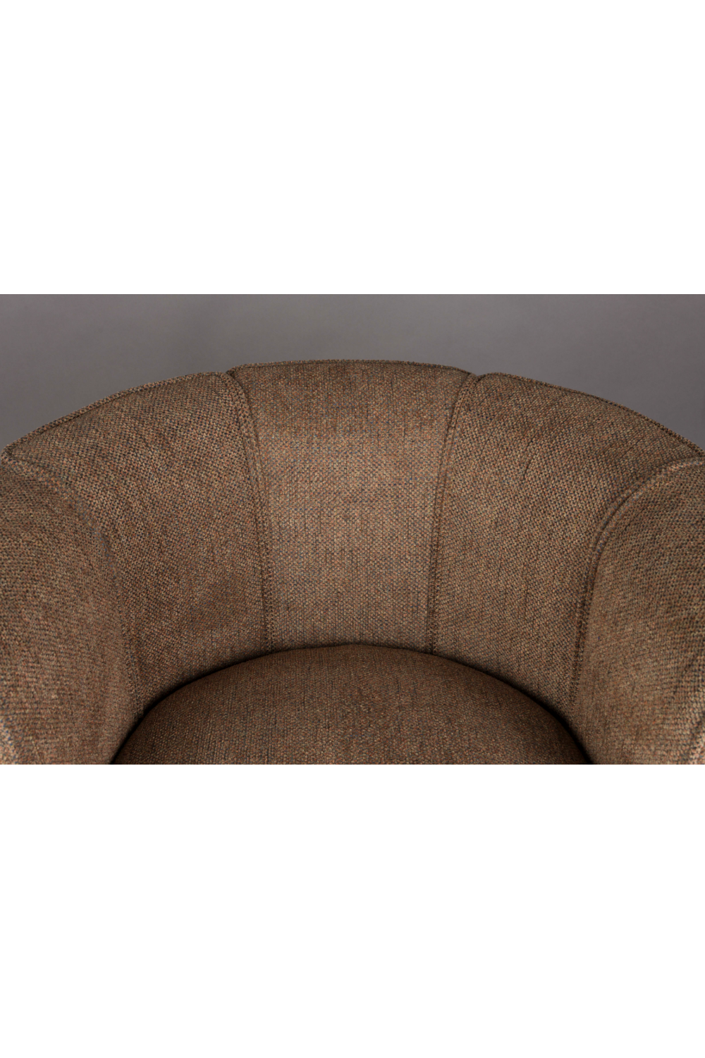 Curved Swivel Lounge Chair | Oroa.com