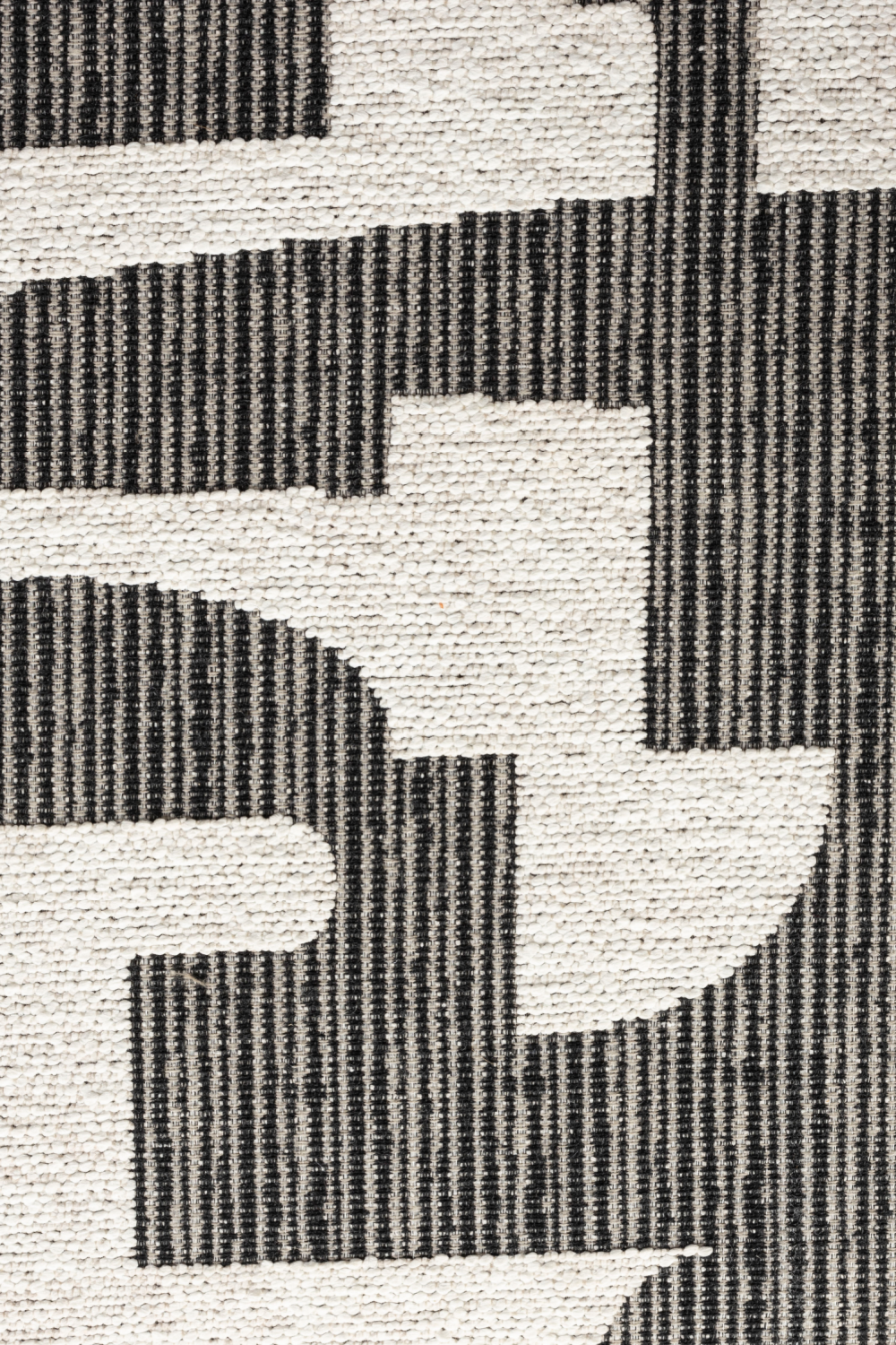 Graphic Patterned Dining Chair (2) | Dutchbone Miyo | OROA.com