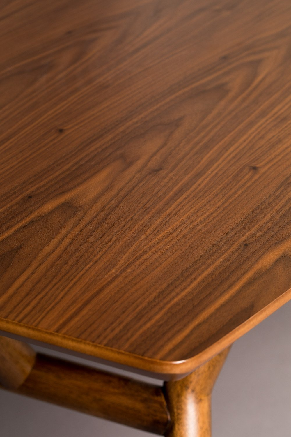 Walnut Dining Table | Dutchbone Malaya | OROA TRADE