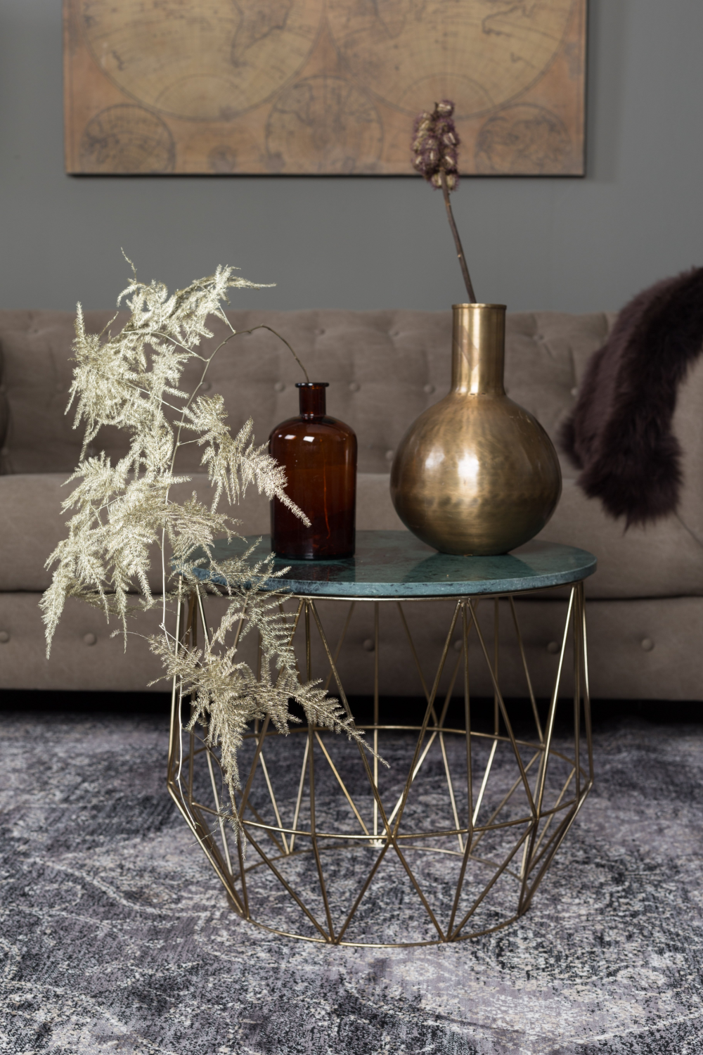Geometric Wire Base End Table | Dutchbone Boss | Oroatrade.com