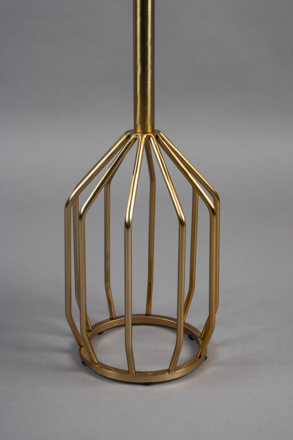 Marble Pedestal Side Table | Dutchbone Salerno | OROA.com