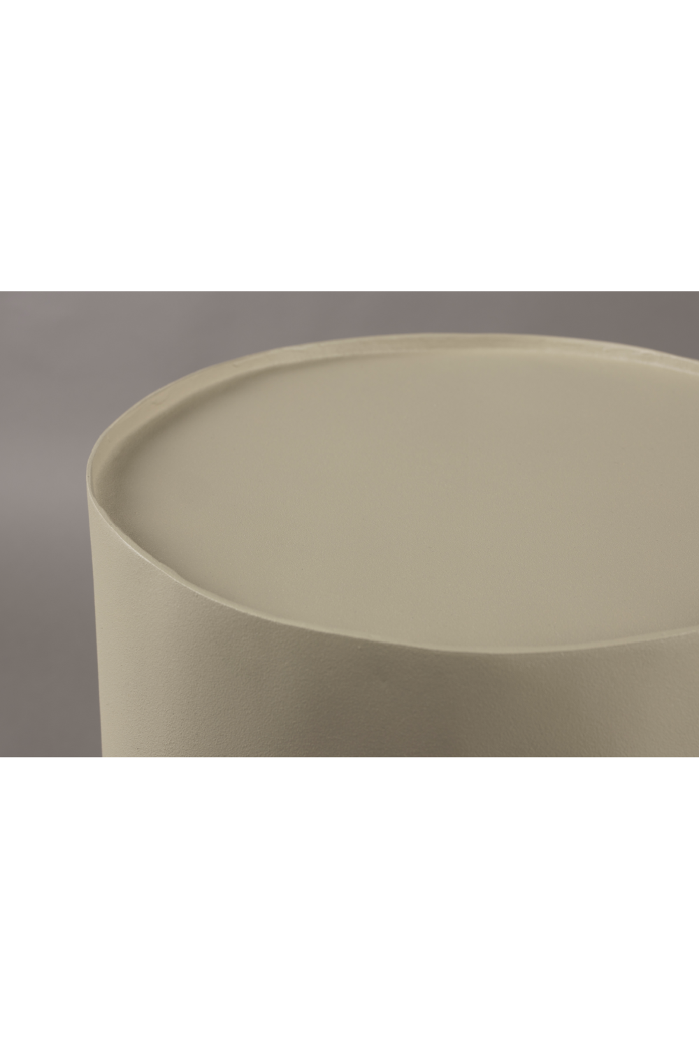 Modern Cylinder Side Table | Dutchbone Sai | OROA.com