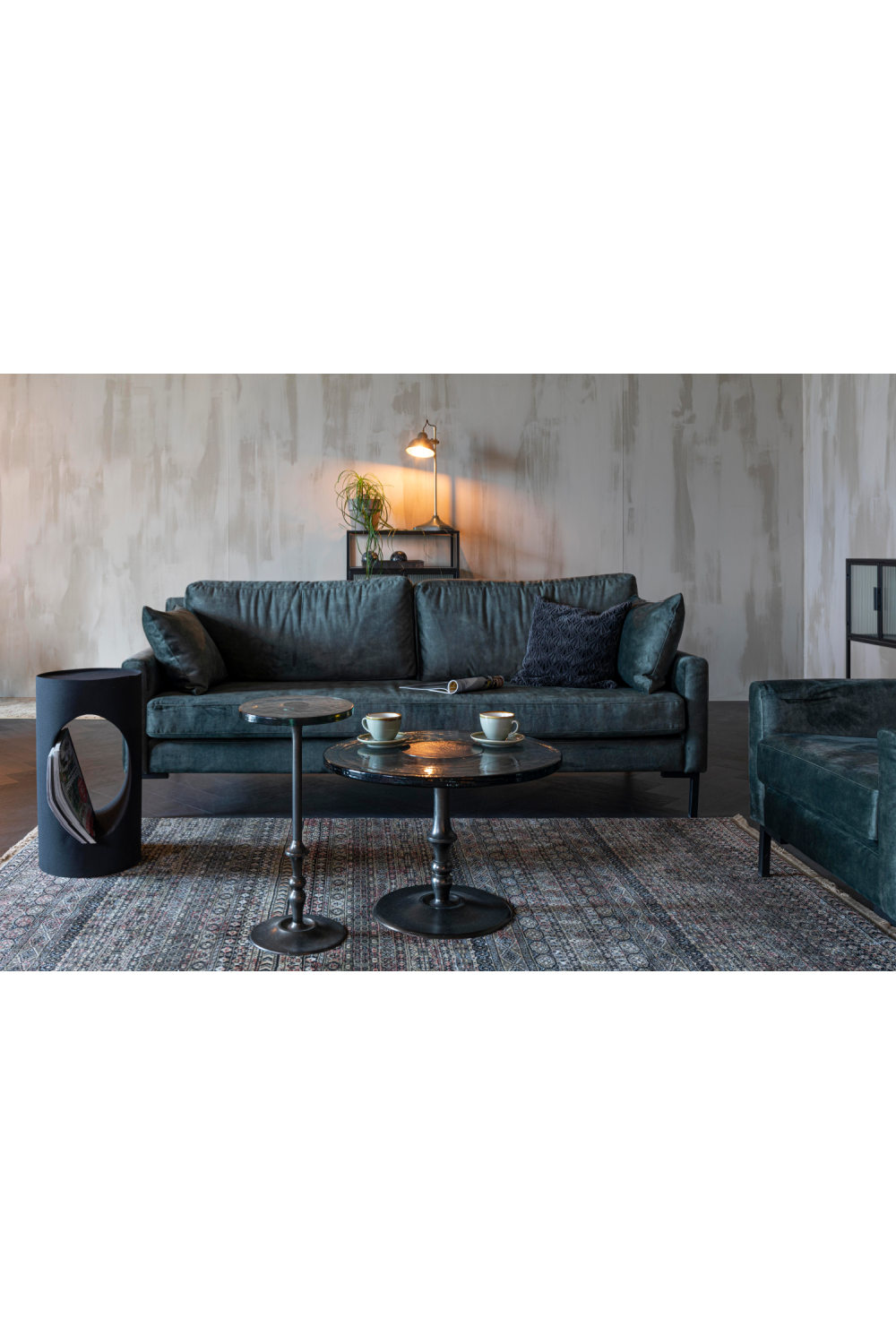 Modern Cylinder Side Table | Dutchbone Sai | OROA.com