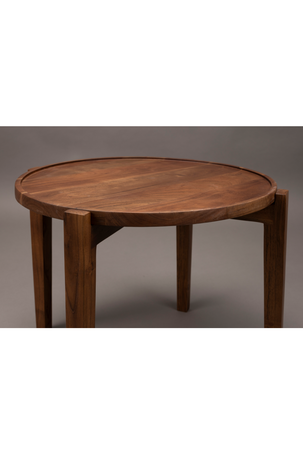Acacia Round Coffee Table | Dutchbone Shane | OROA.com