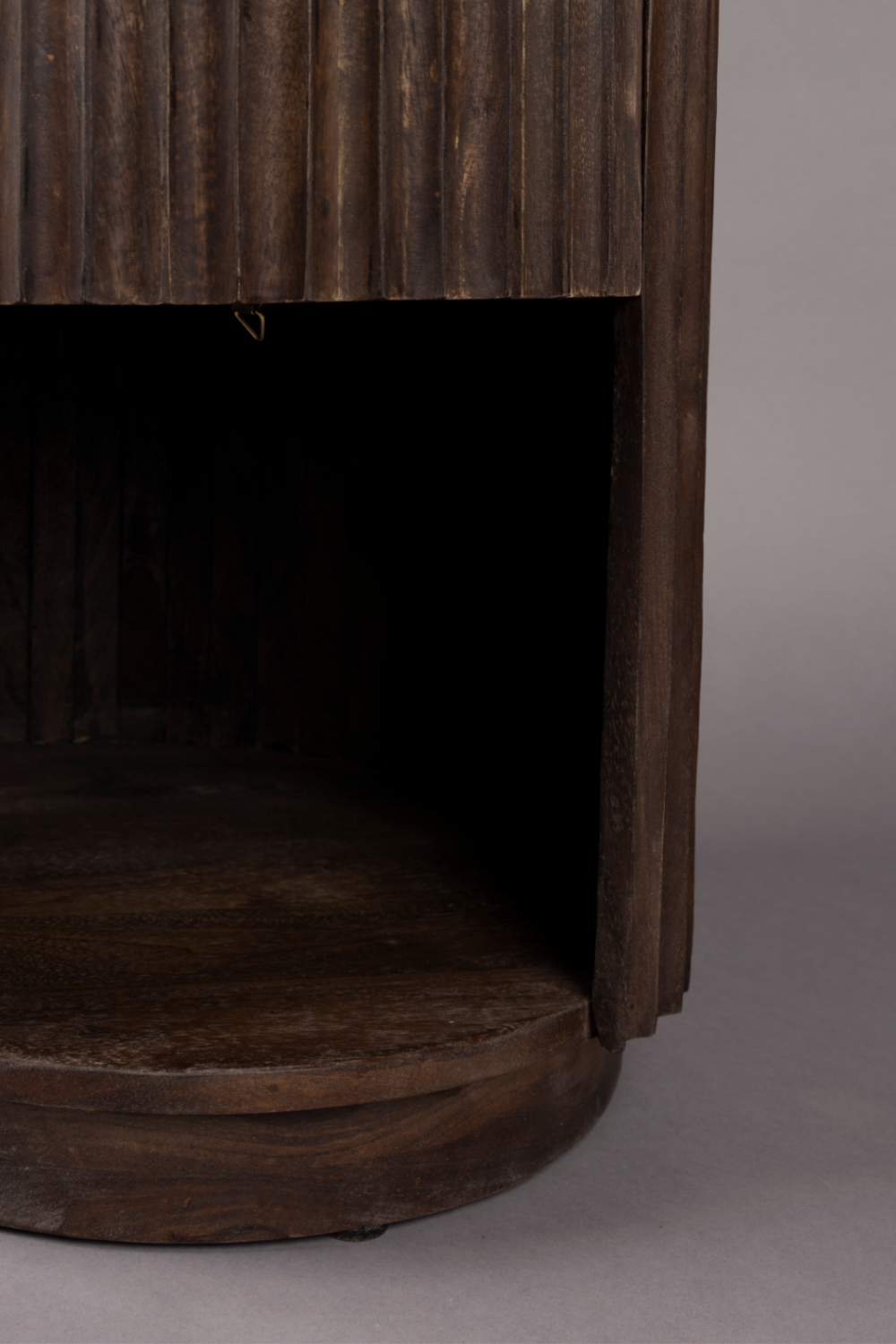 Round Travertin Side Table | Dutchbone Marlow | OROA.com