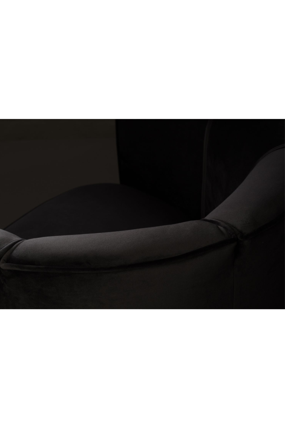 Curved Back Lounge Chair | Dutchbone Flower | Oroa.com