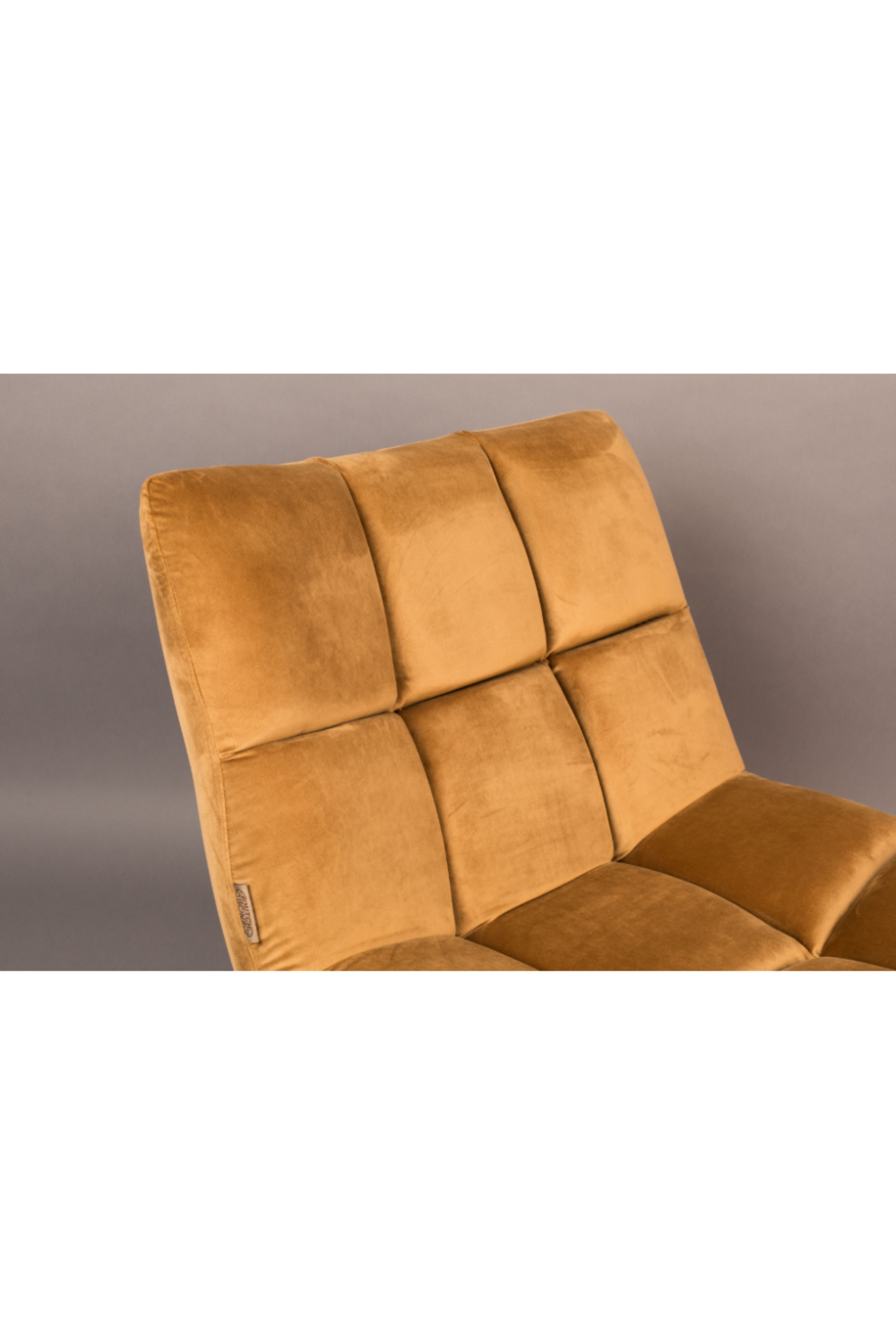 Velvet Pedestal Accent Chair | Dutchbone Bar | Oroa.com