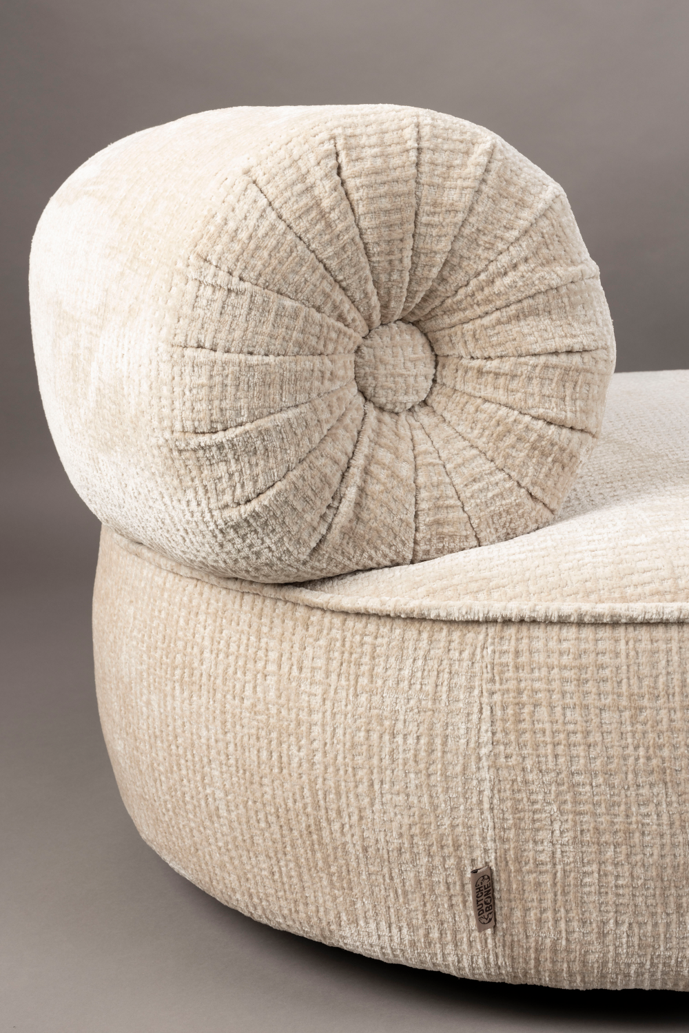 Round Modern Lounge Chair | Dutchbone Tilbury | OROA.com