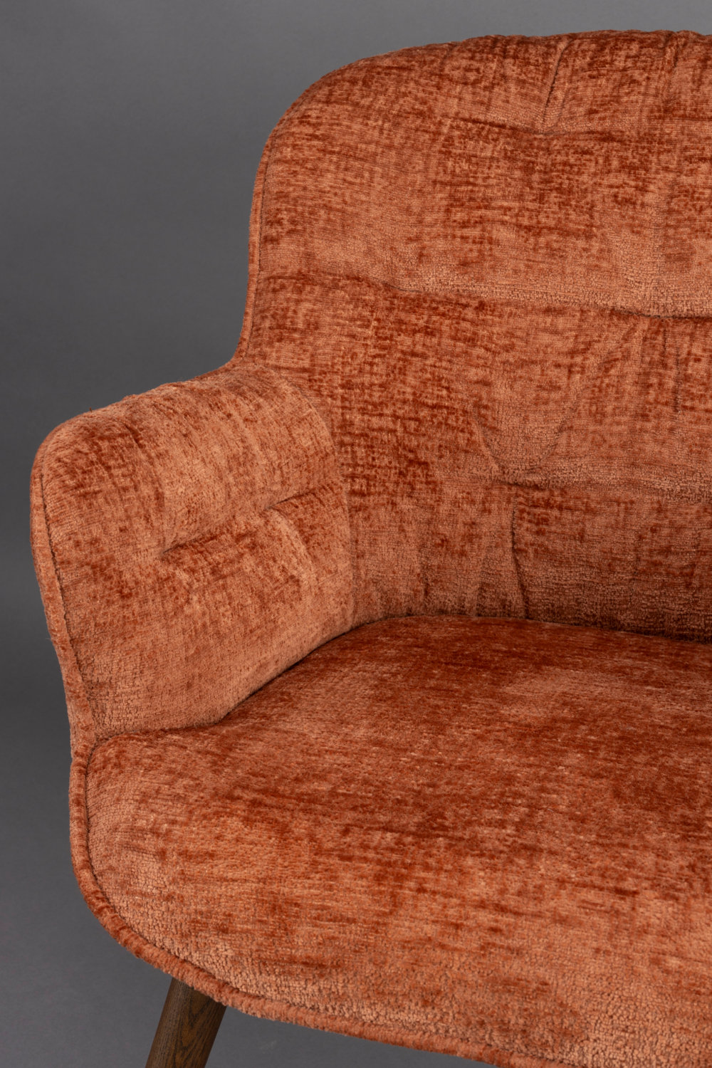 Velvet Vintage Style Lounge Chair | Dutchbone Lenn | OROA.com