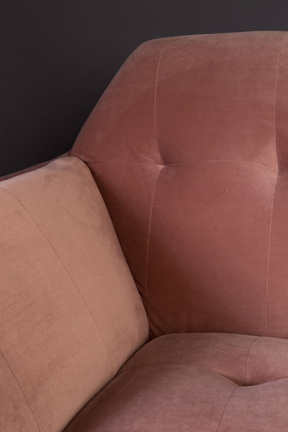 Pink Velvet 2-Seater Sofa | Dutchbone Kate | DutchFurniture.com