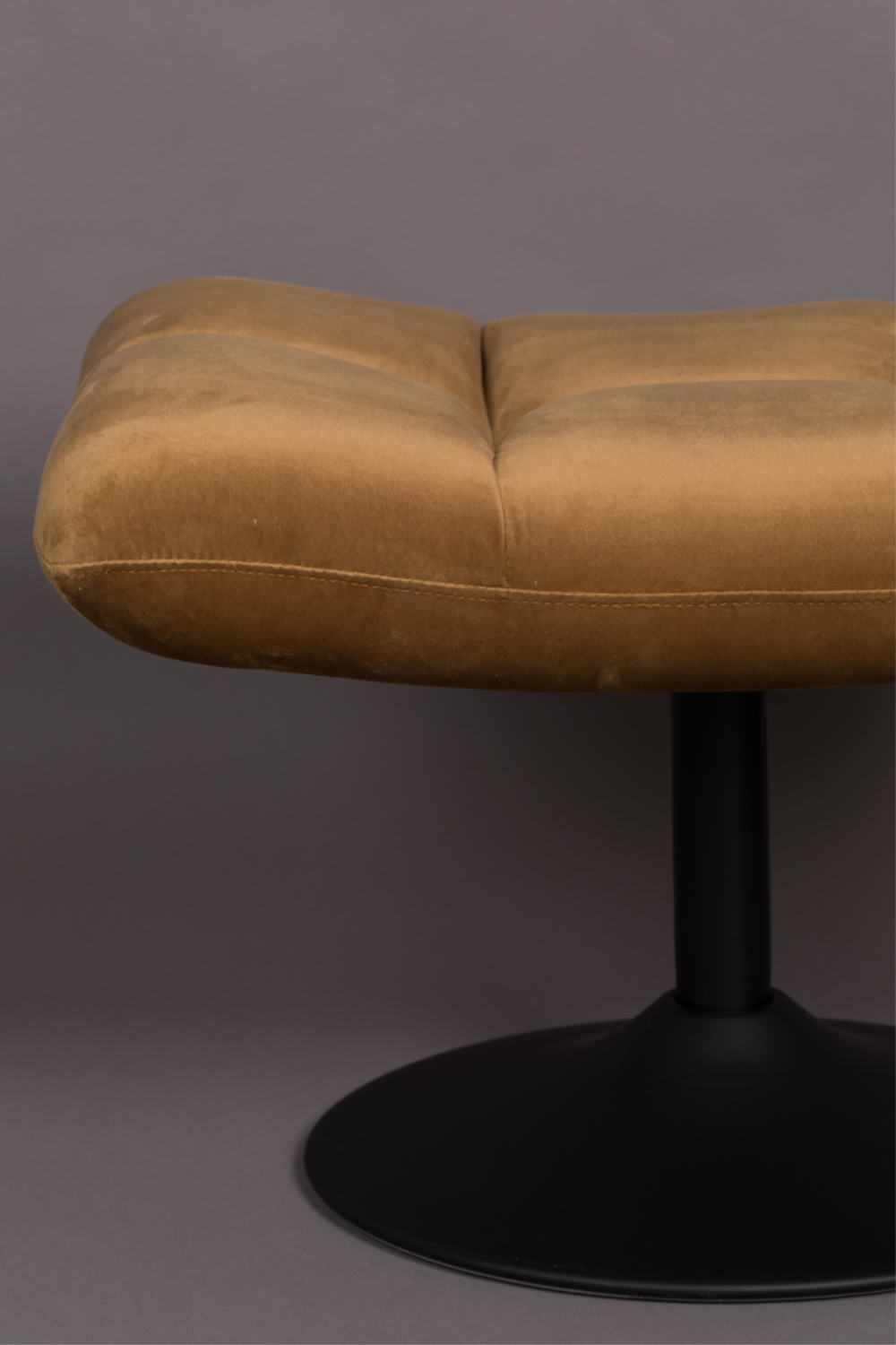 Pedestal Base Padded Hocker | Dutchbone Bar | Oroa.com