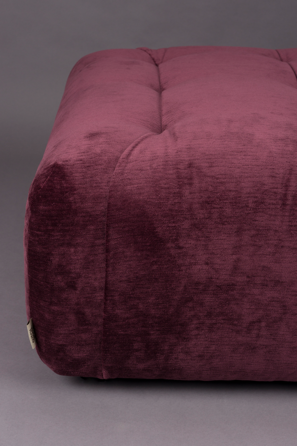 Velvet Square Hocker | Dutchbone Giada | OROA.com