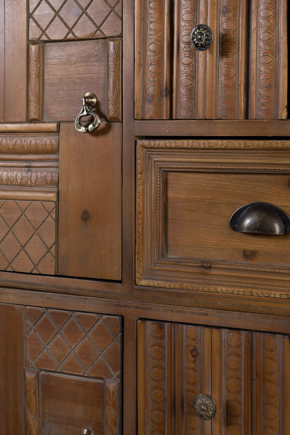 Wooden Accent Chest | Dutchbone Jove | DutchFurniture.com