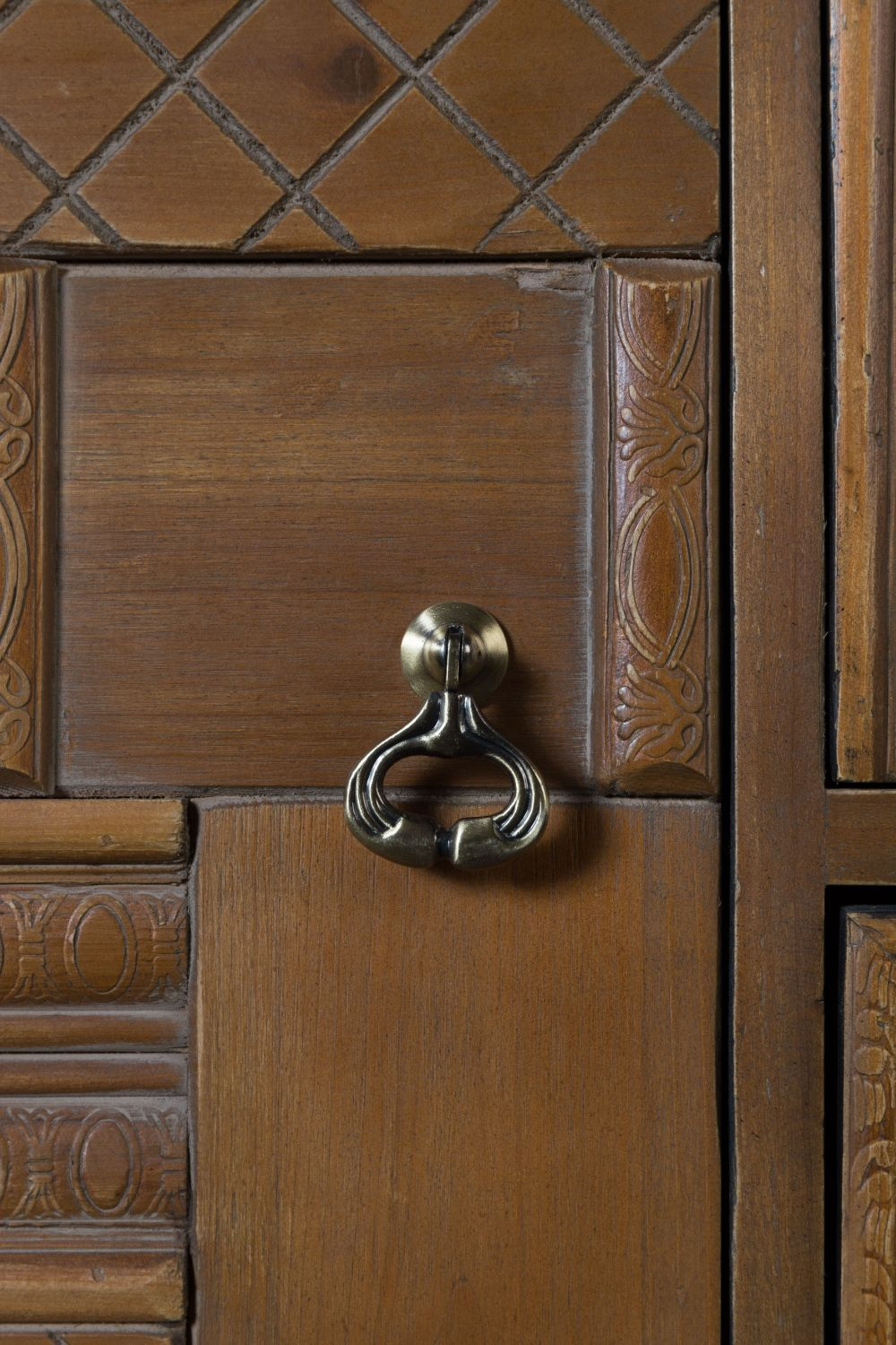 Wooden Accent Chest | Dutchbone Jove | DutchFurniture.com