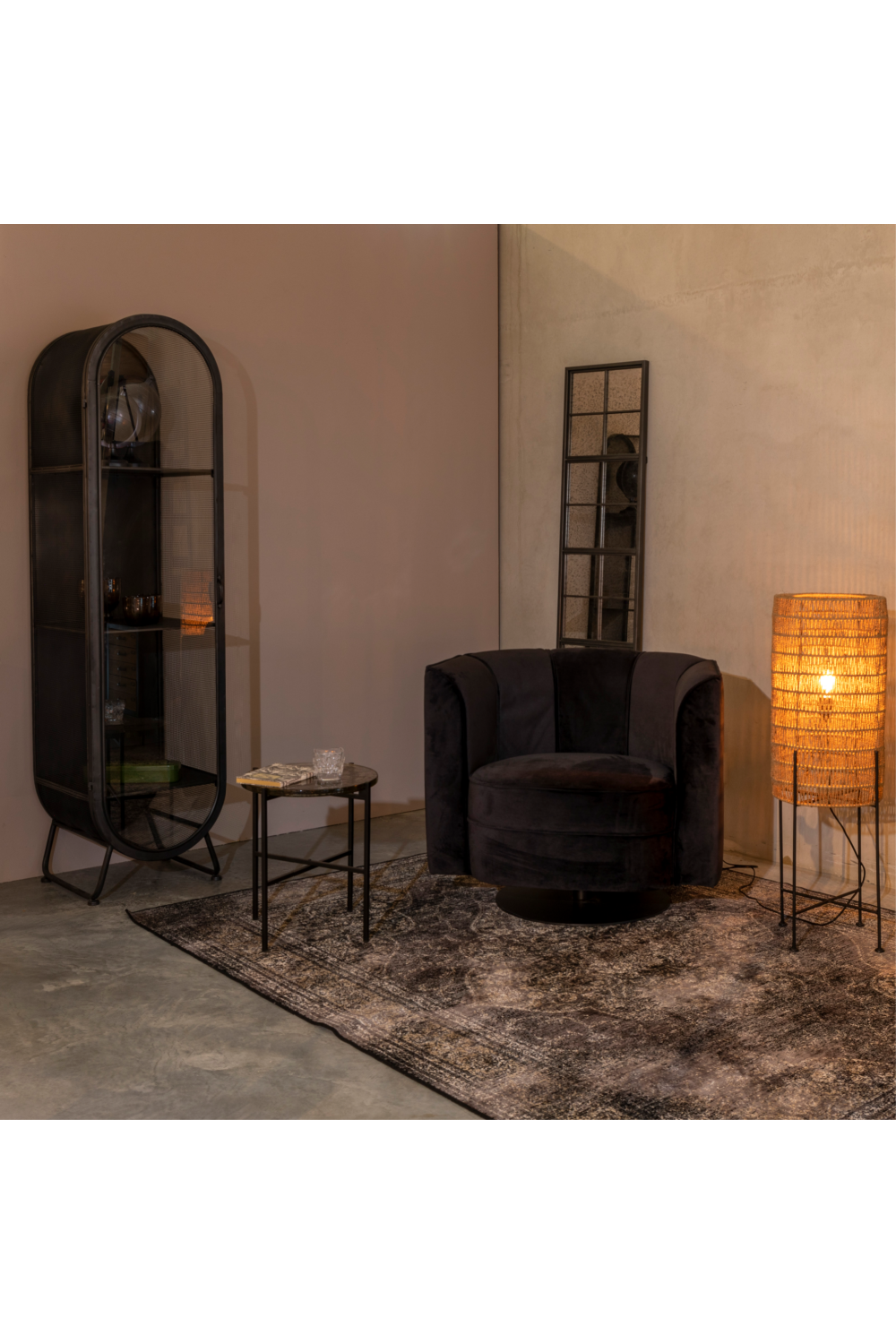 Cylindrical Jute Floor Lamp | Dutchbone Kari | OROA.com