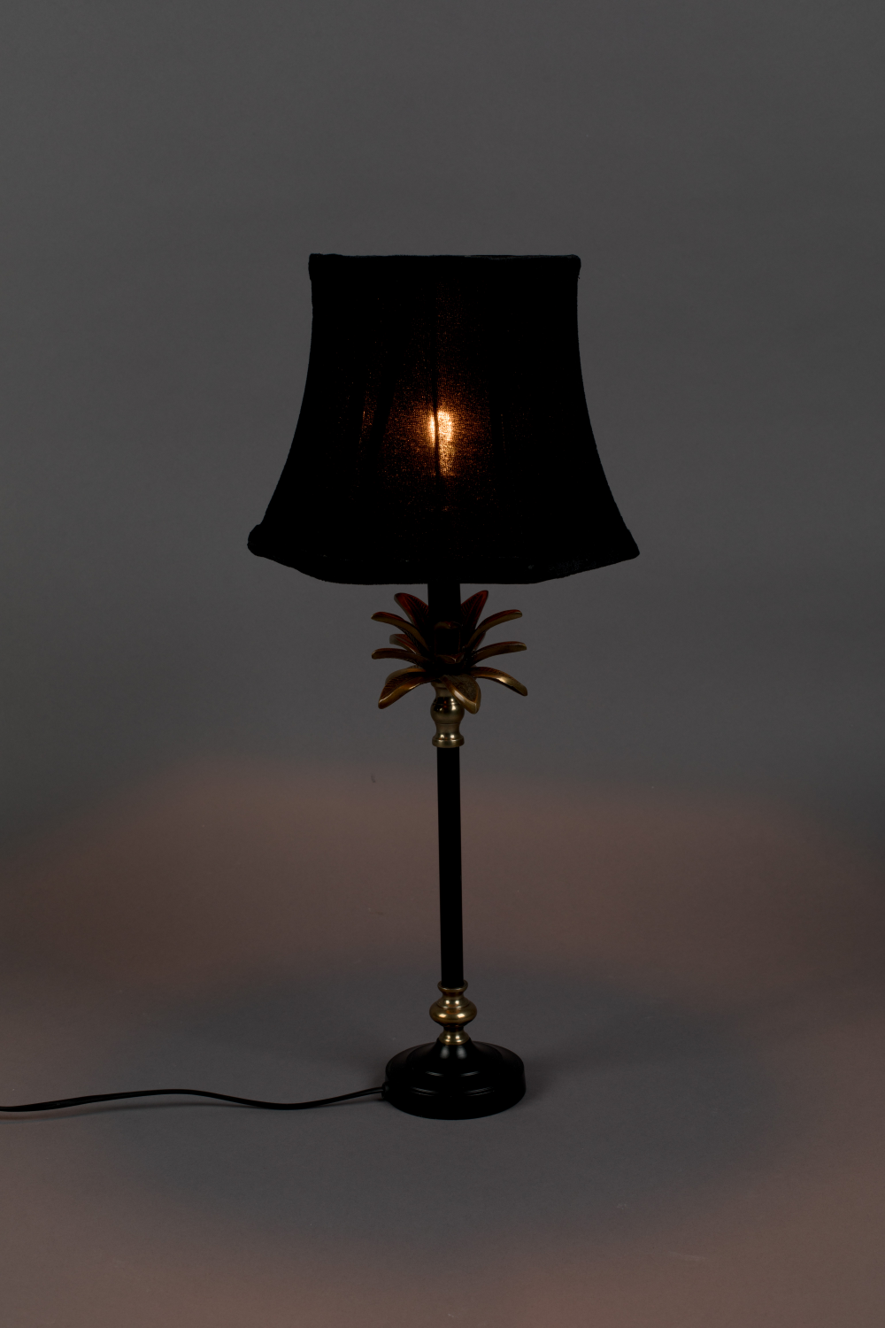 Modern Art Deco Table Lamp | Dutchbone Cresta | Oroatrade.com