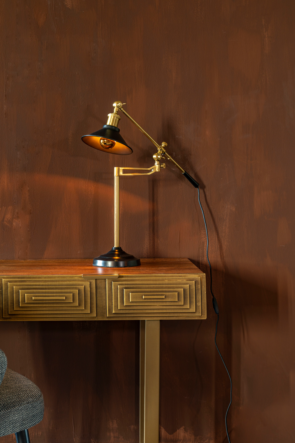 Modern Classic Desk Lamp | Dutchbone Penelope | OROA.com