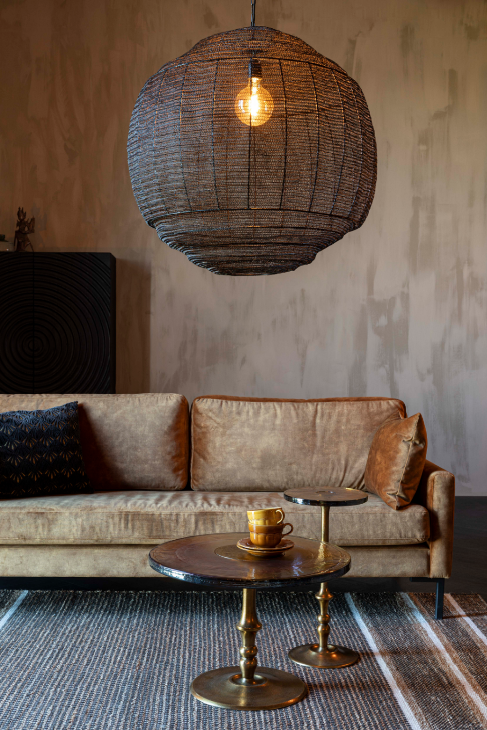 Round Black Pendant Lamp | Dutchbone Meezan | Oroatrade.com