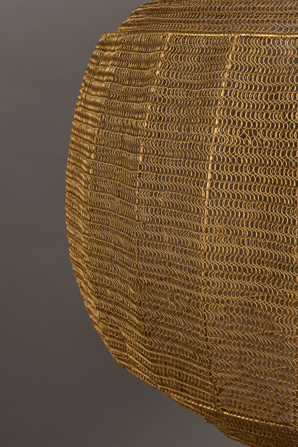 Round Gold Pendant Lamp | Dutchbone Meezan | OROA.com