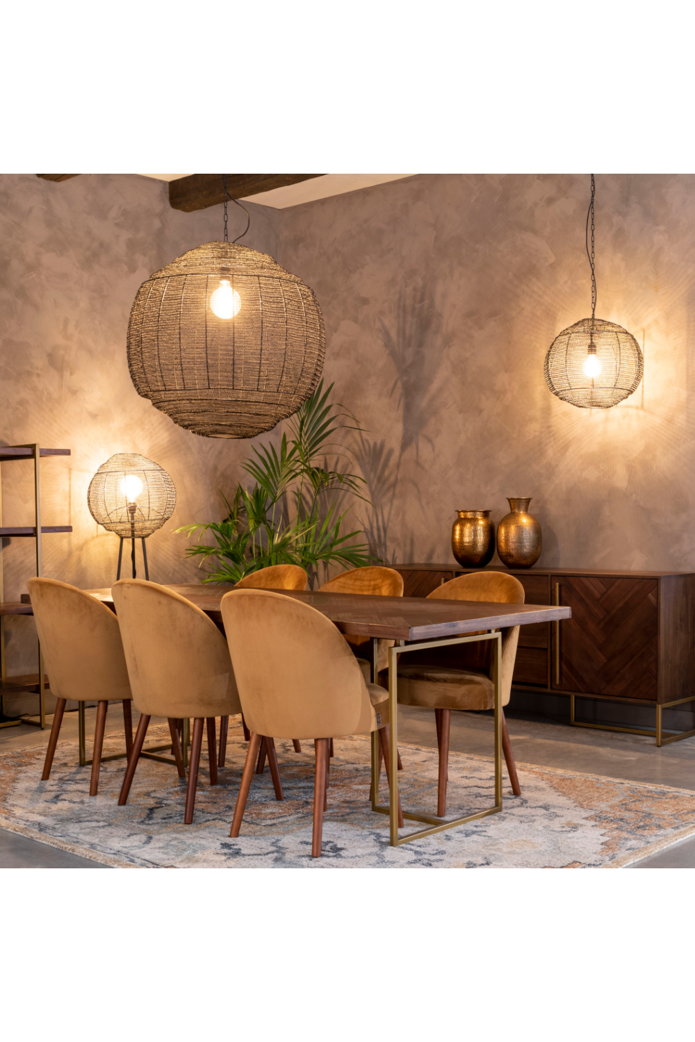 Round Black Pendant Lamp | Dutchbone Meezan | Oroatrade.com