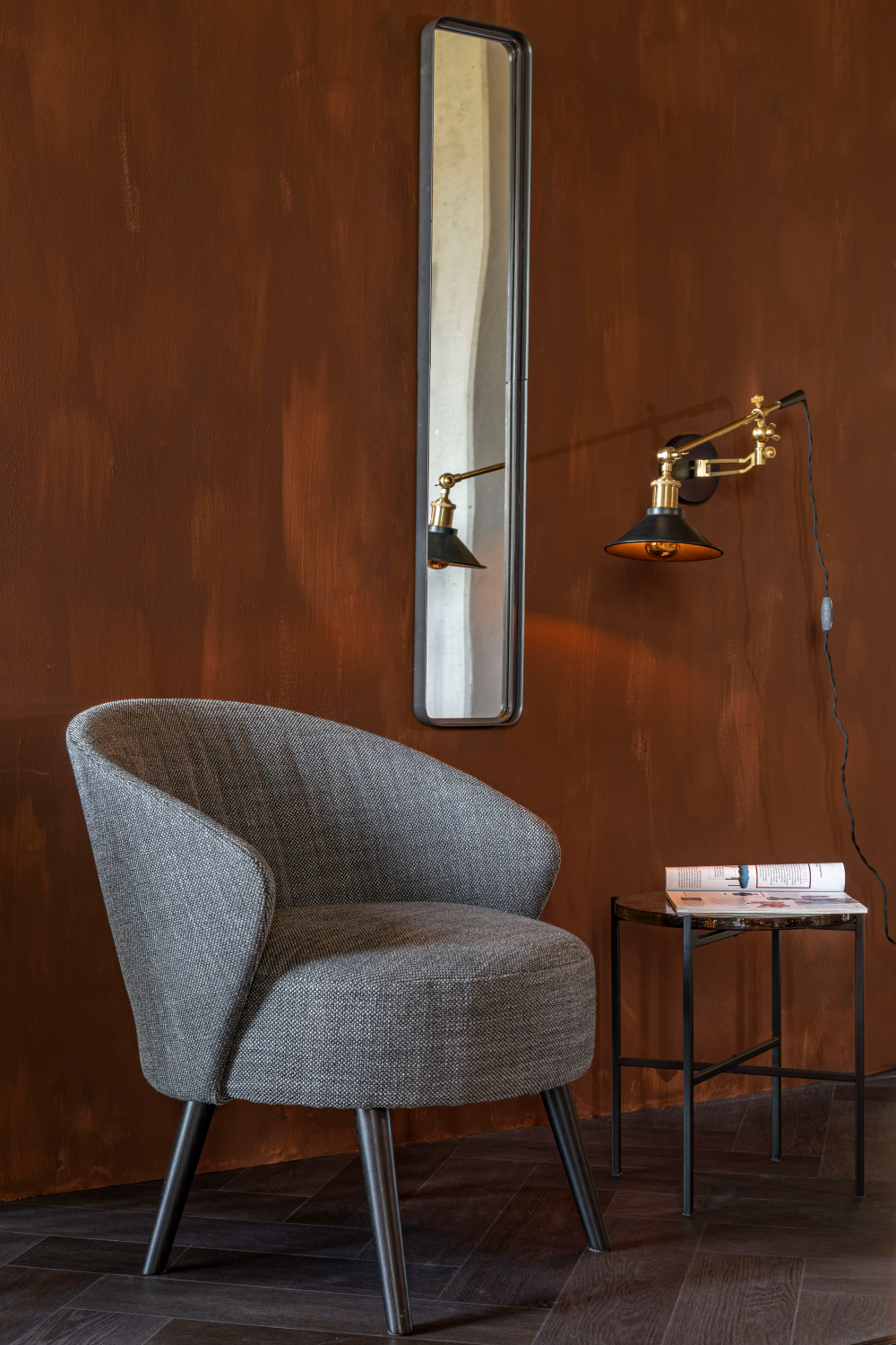 Modern Classic Wall Lamp | Oroa.com