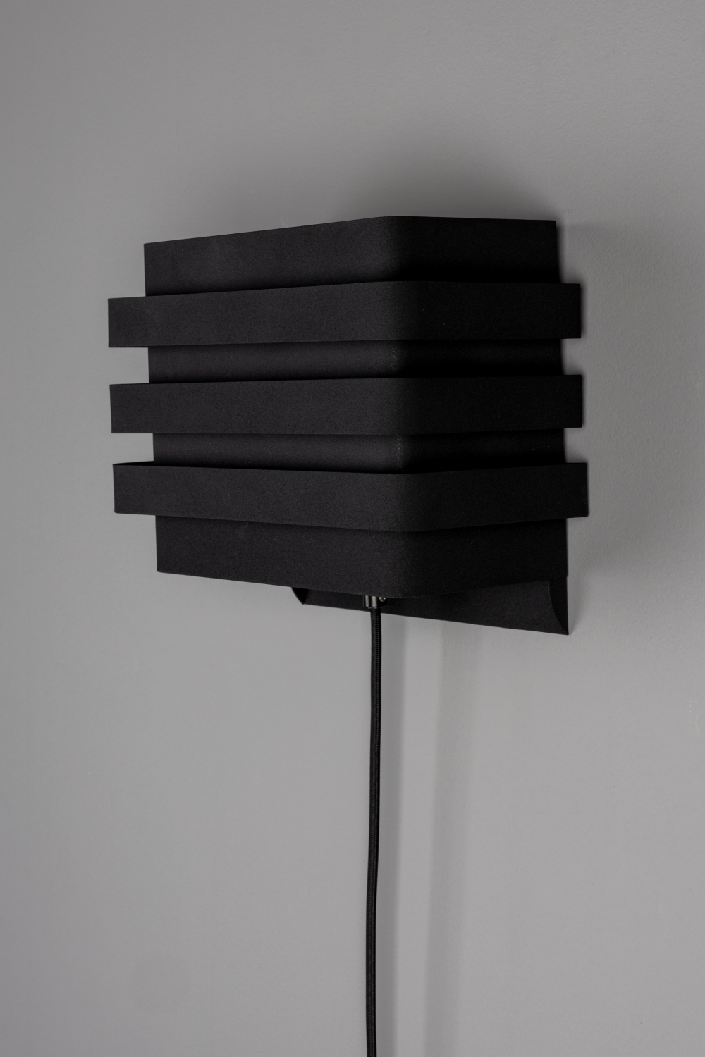 Modern Wall Lamp | Dutchbone Dumont | OROA.com