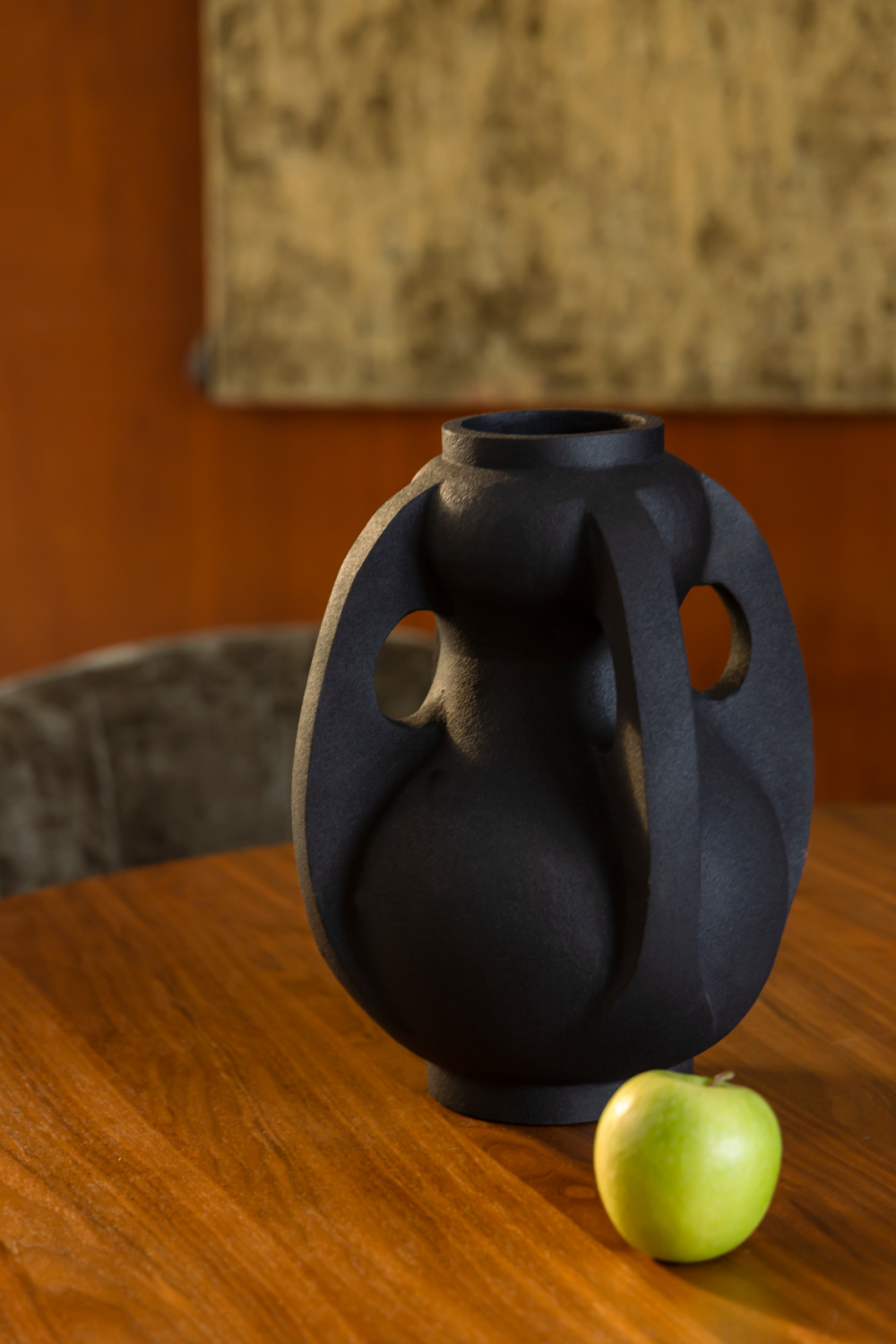 Black Aluminum Vase L | Dutchbone Thiago | OROA.com