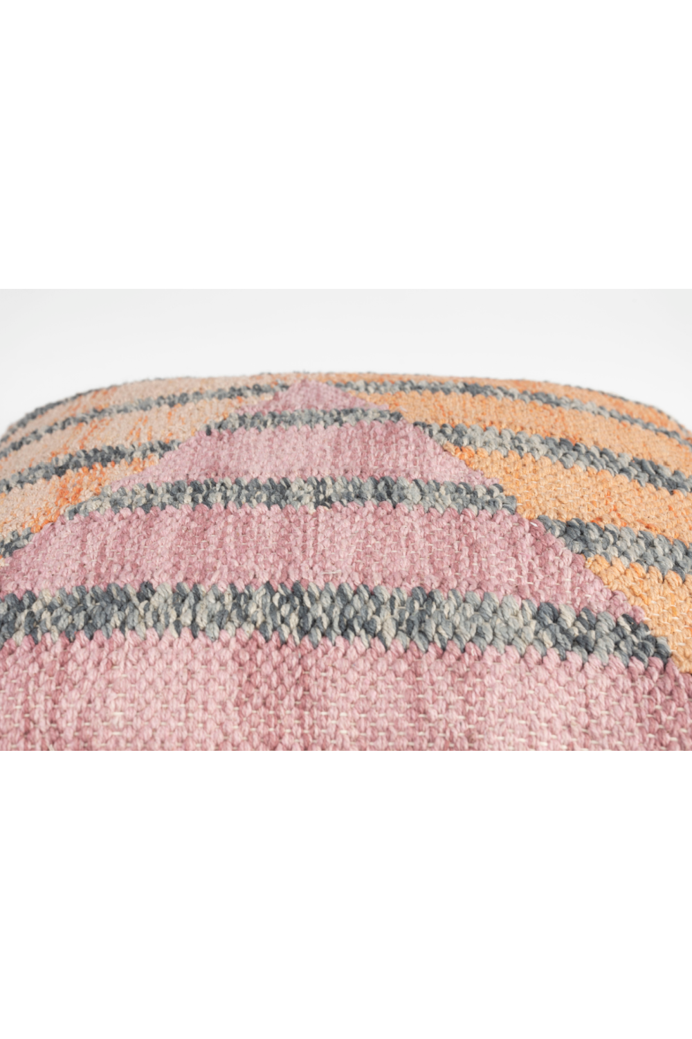 Geometric Patterns Cotton Pillows| Dutchbone Hampton | Oroa.com