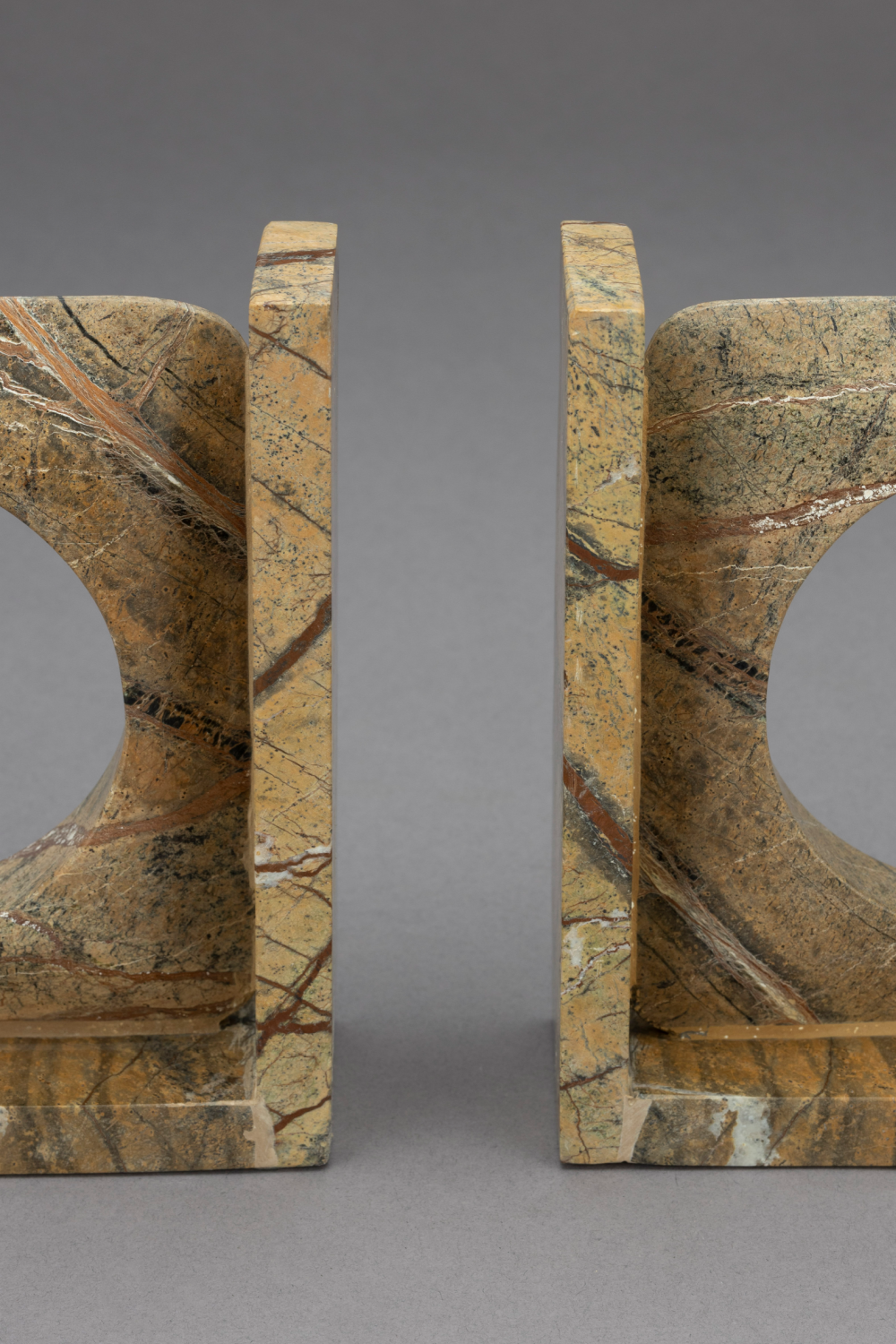 Brown Marble Book Ends (2) | Dutchbone Satpura | OROA.com