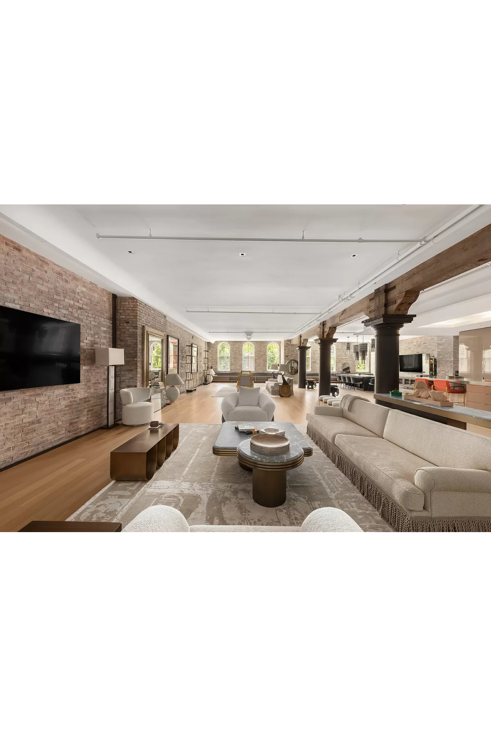 Beige Fringed Sofa | Met x Eichholtz Madison | Oroatrade.com