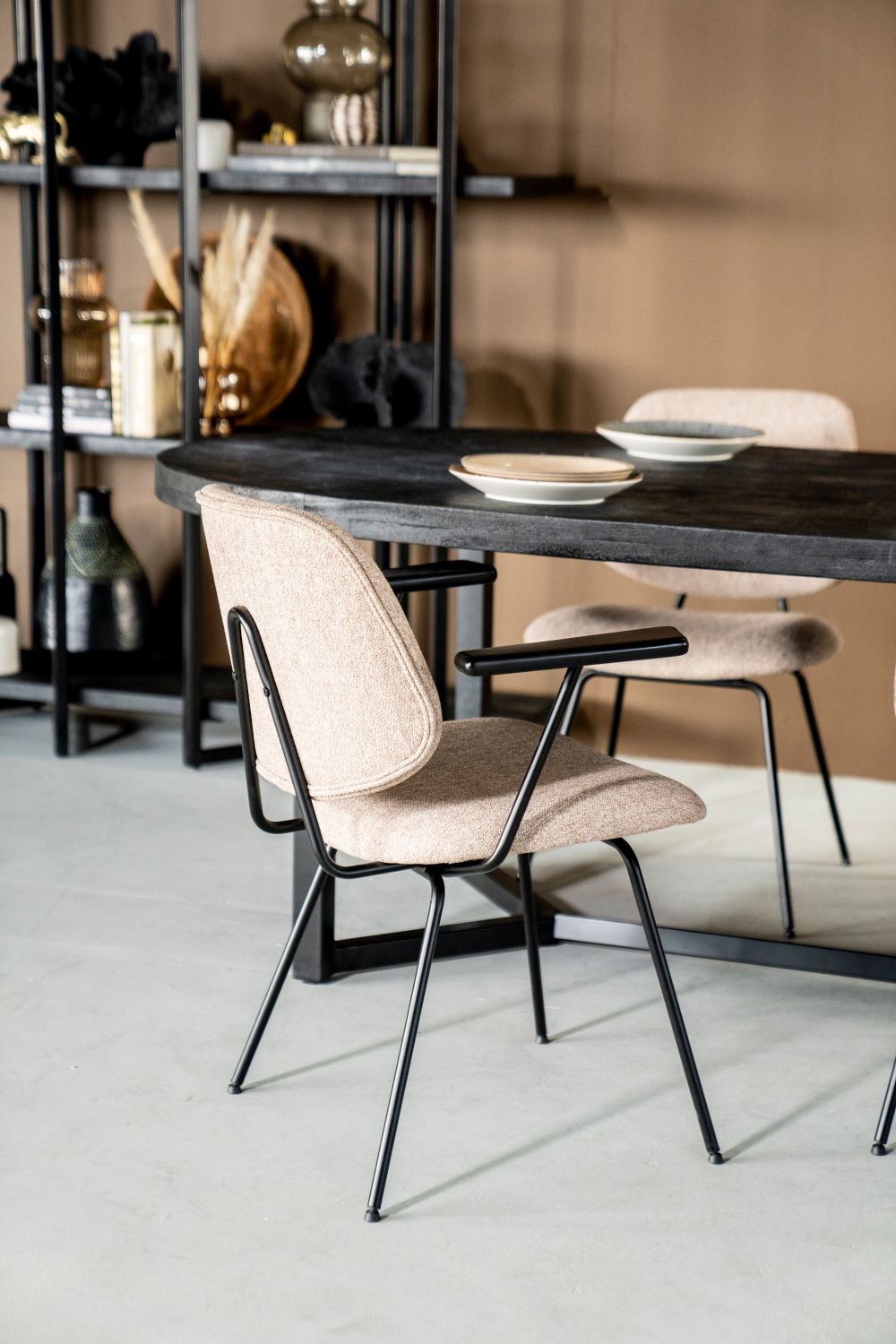 Modern Minimalist Dining Armchair | Oroa.com