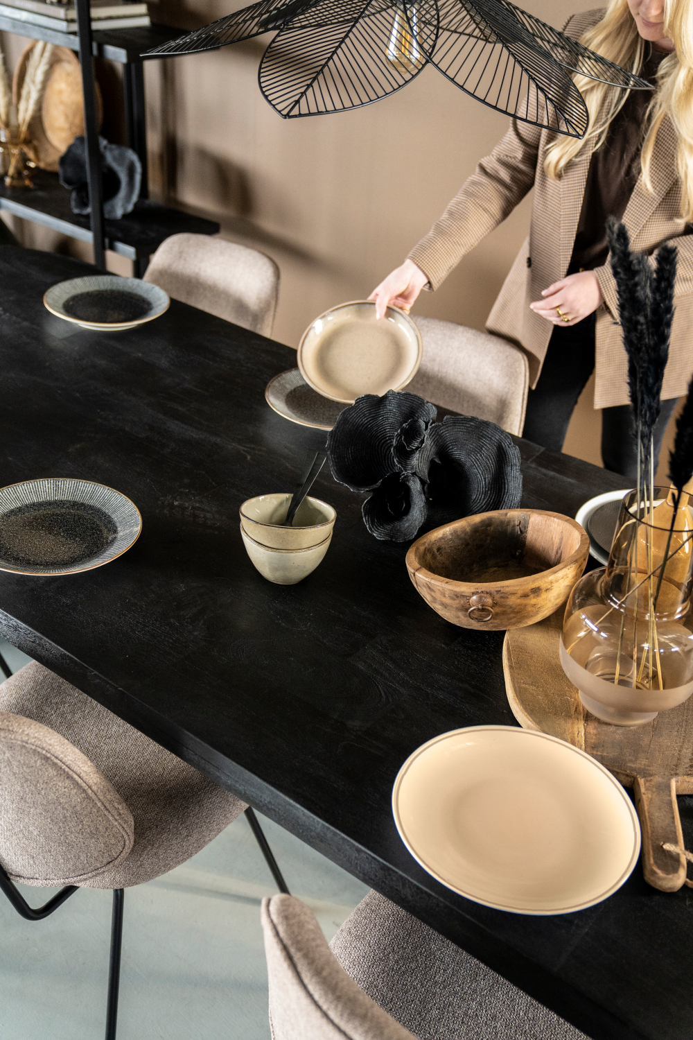 Modern Minimalist Dining Armchair | Oroa.com
