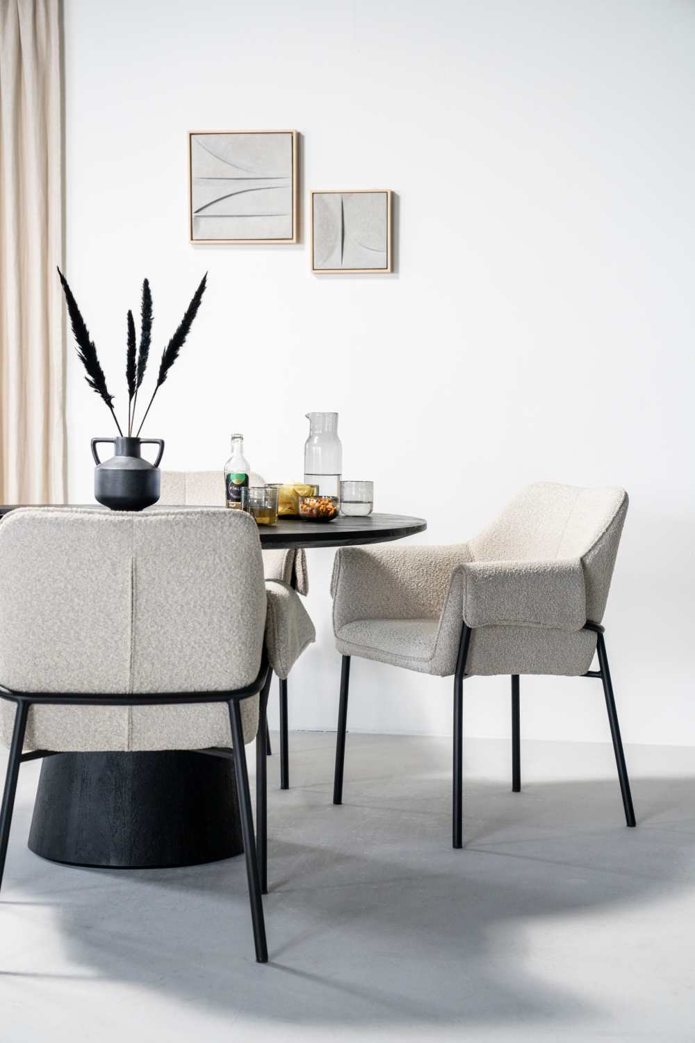 Wooden Pedestal Dining Table | Oroa.com