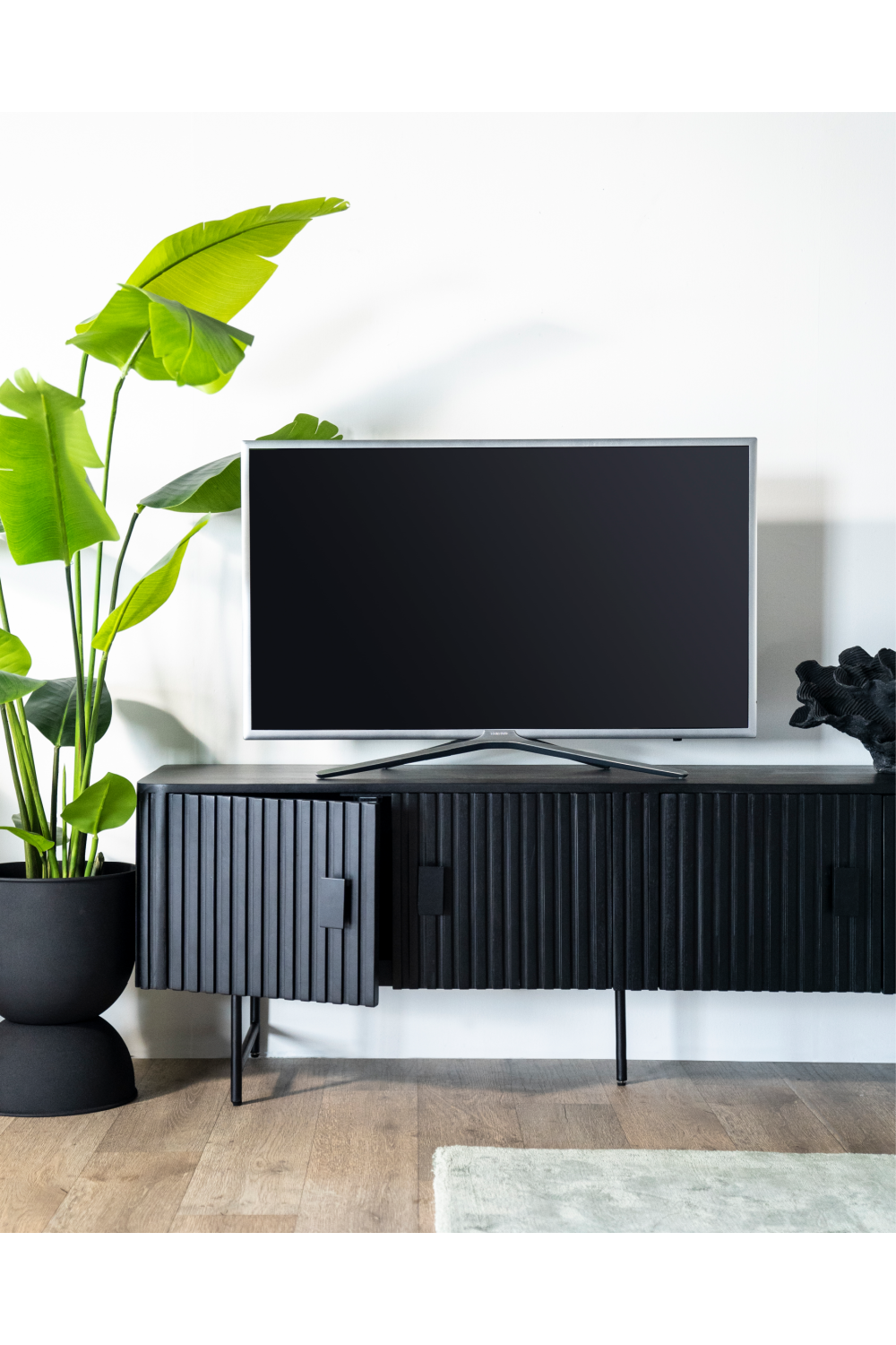 Wooden Minimalist TV Cabinet | Oroa.com