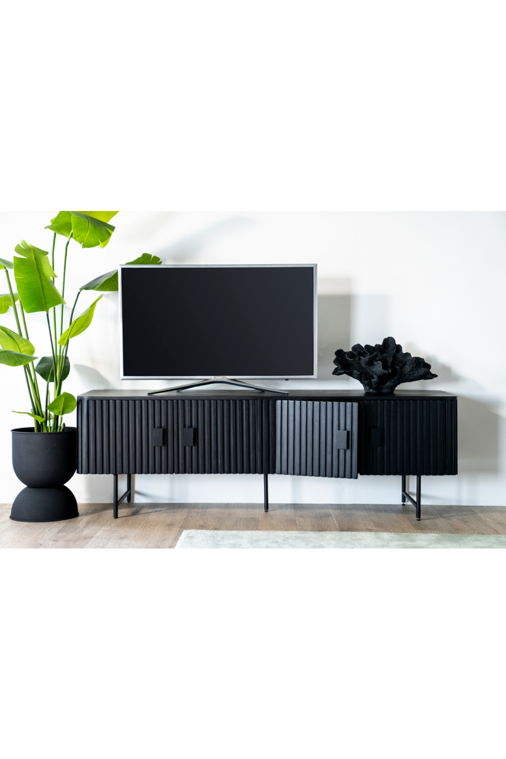 Wooden Minimalist TV Cabinet | Eleonora Remi | OROA.com